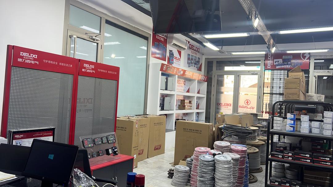 معدات الجهد العالي